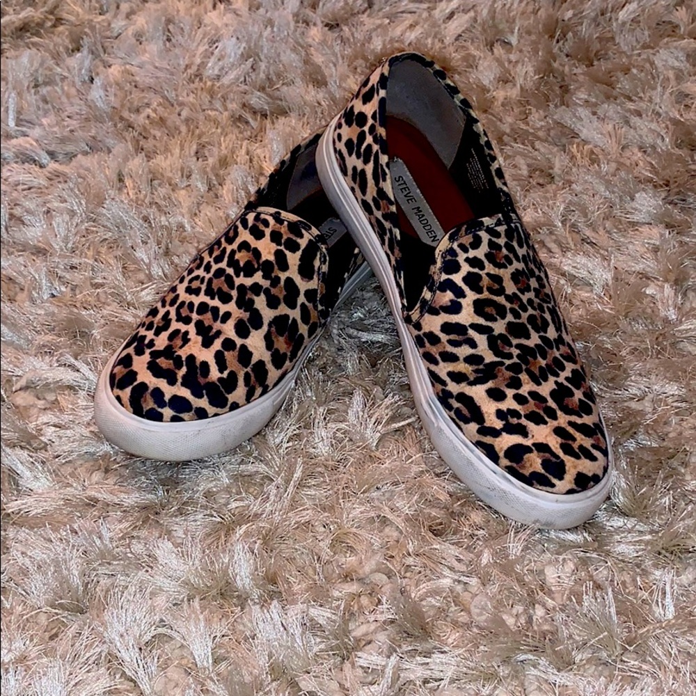 Steve Madden slip on sneakers